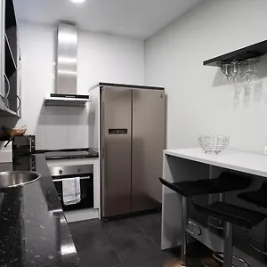  Apartment Centrico, Junto A Estacion De Bus/tren, Y Playas